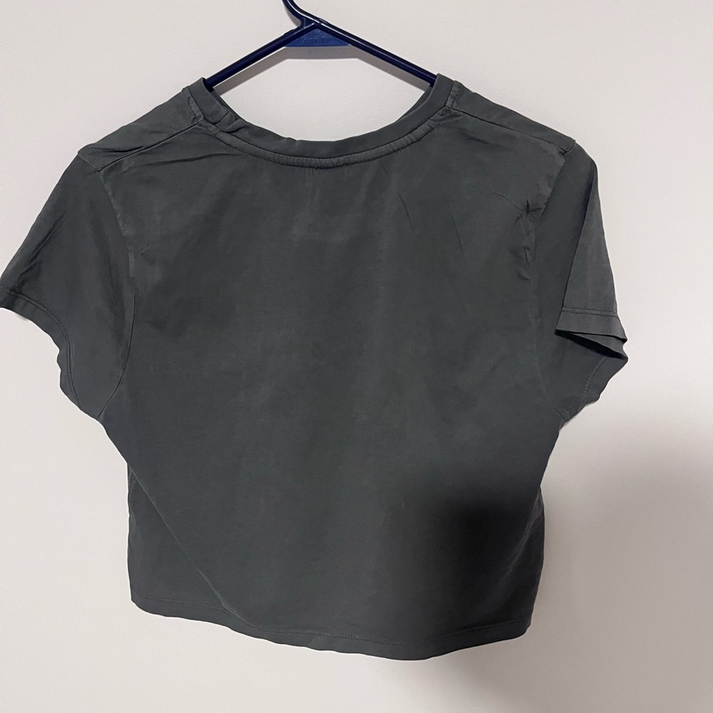 Ohio State Cropped T-Shirt Gray Rhinestone Logo Short Sleeve Top Size Medium NWT - Picture 4 of 10